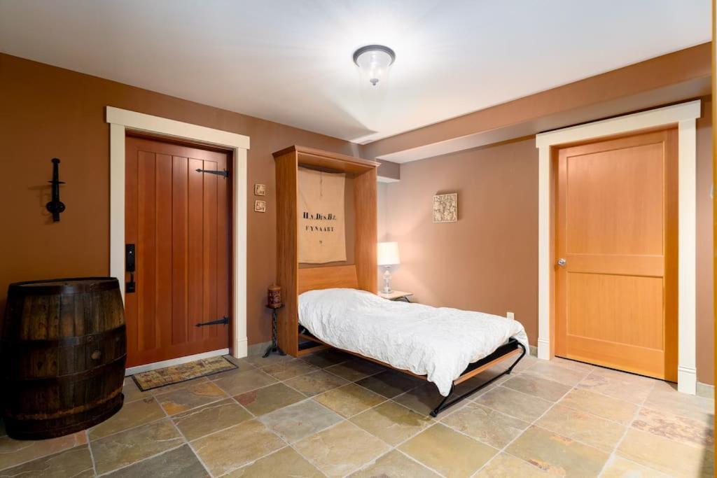 Season Premiere Winery-Bed & Breakfast In Vineyard อับบอทส์ฟอร์ด ภายนอก รูปภาพ
